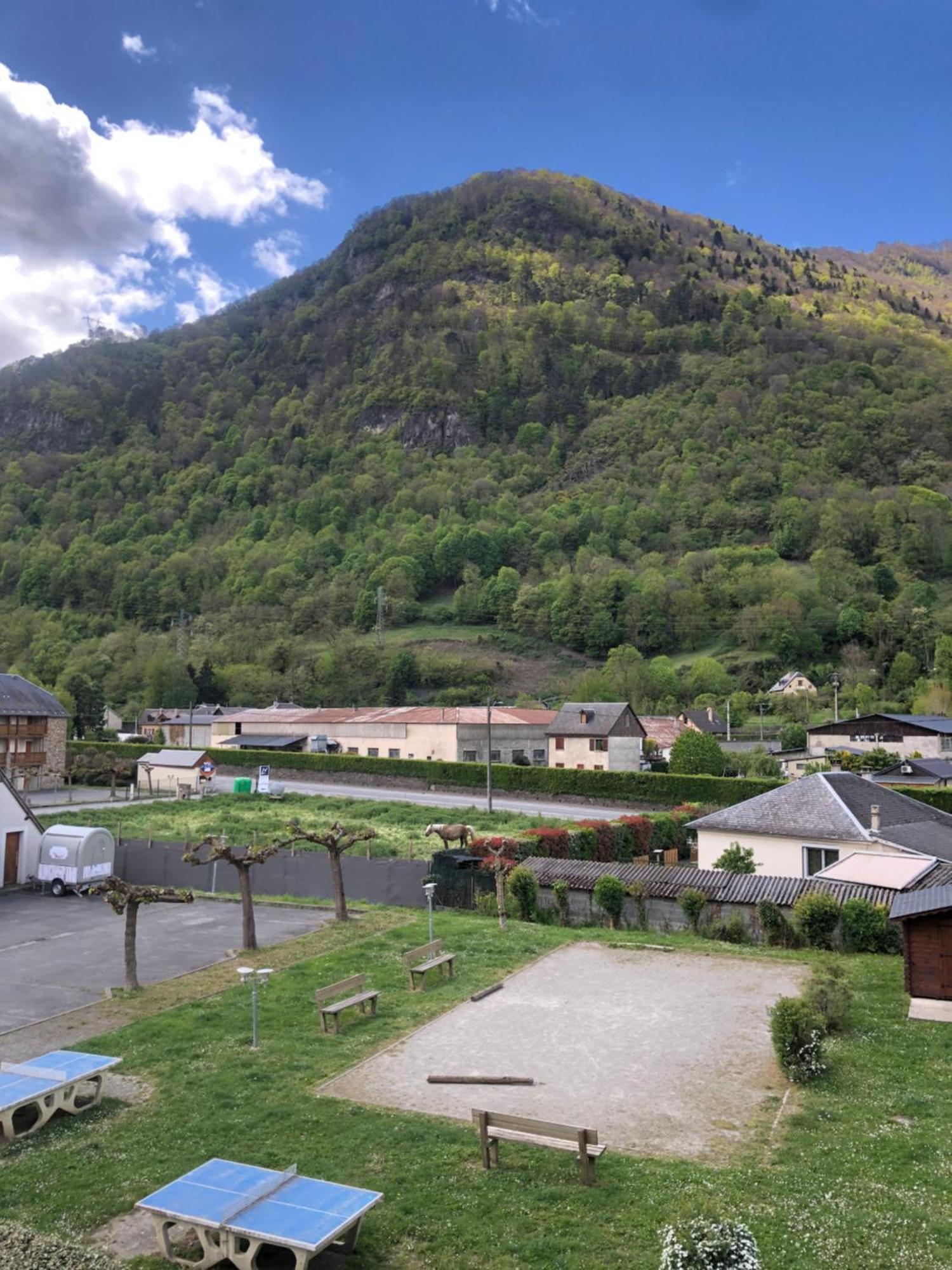 Appart T 3 Bagneres-De-Luchon Vue Montagne - Piscine Mi Juin Dış mekan fotoğraf